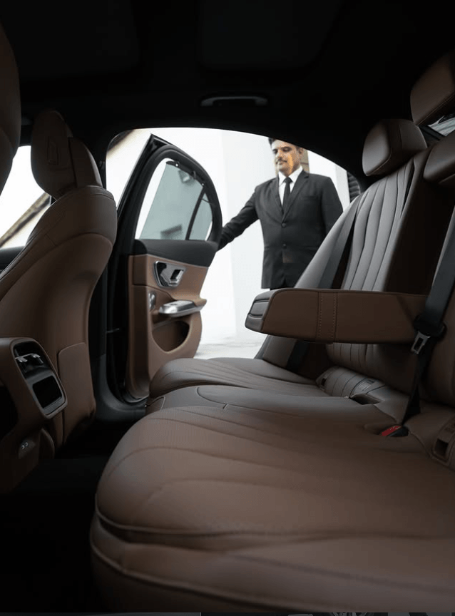 Luxury Chauffeur Car Hire Dubai Luxury Chauffeur Car Hire Dubai