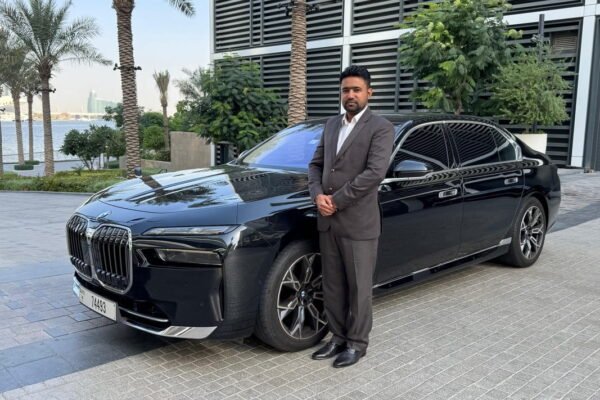 LuxuryRide - Premium Car with Driver LuxuryRide - Premium Car with Driver